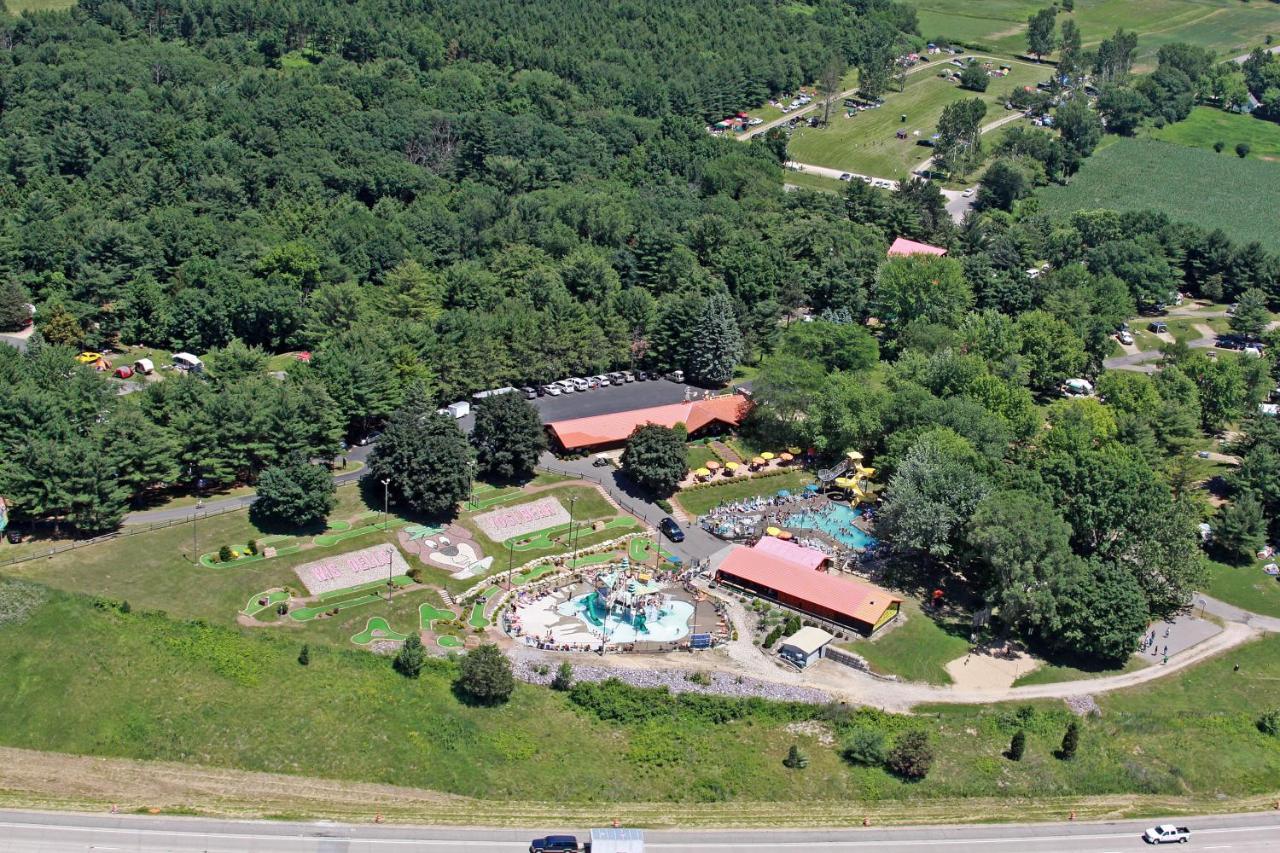 Yogi Bear'S Jellystone Park Camp-Resort Wisconsin Dells Lake Delton Exterior foto